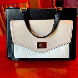Kate Spade bag. Is missing black attachable strap